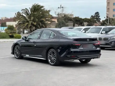 Toyota Camry 2025 — миниатюра 8
