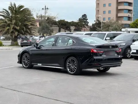 Toyota Camry 2025 — миниатюра 9