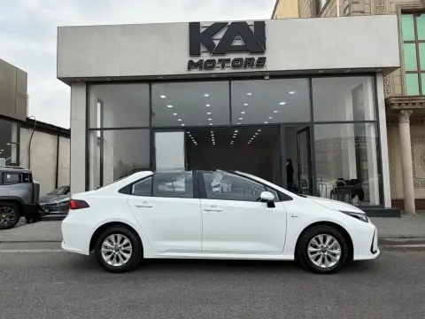 Toyota Corolla 2025 — миниатюра 3