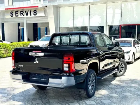 Mitsubishi L200 2025 — миниатюра 7