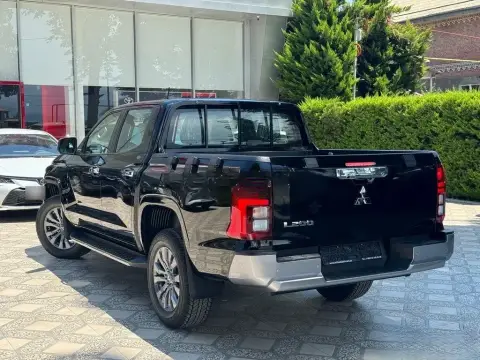 Mitsubishi L200 2025 — миниатюра 8