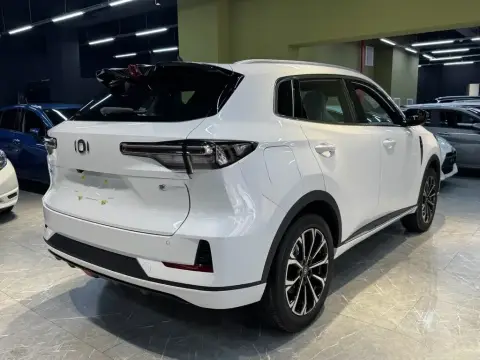 Changan Qiyuan Q05 2025 — миниатюра 6