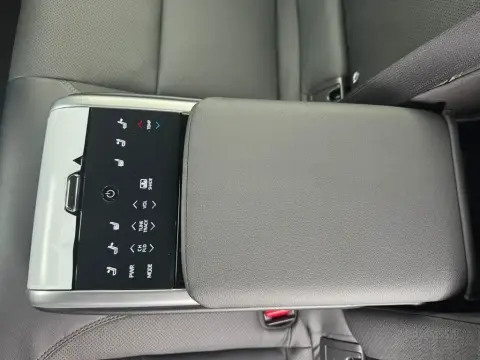 Toyota Camry 2026 — миниатюра 9