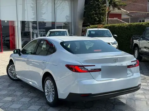Toyota Camry 2026 — миниатюра 8