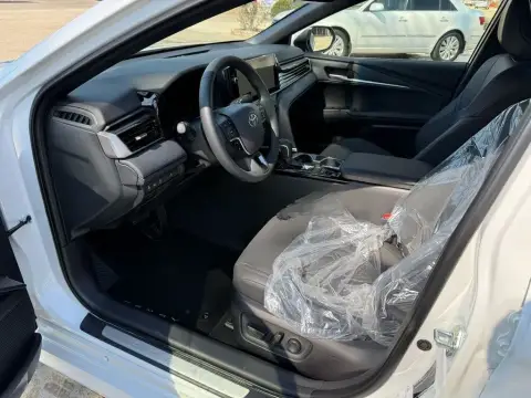 Toyota Camry 2026 — миниатюра 9