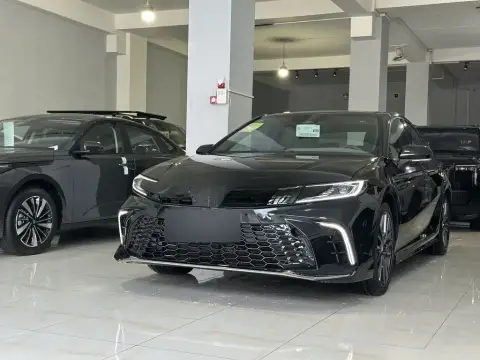 Toyota Camry 2026 — миниатюра 3