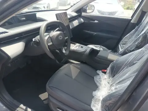 Changan Qiyuan A05 2025 — миниатюра 7
