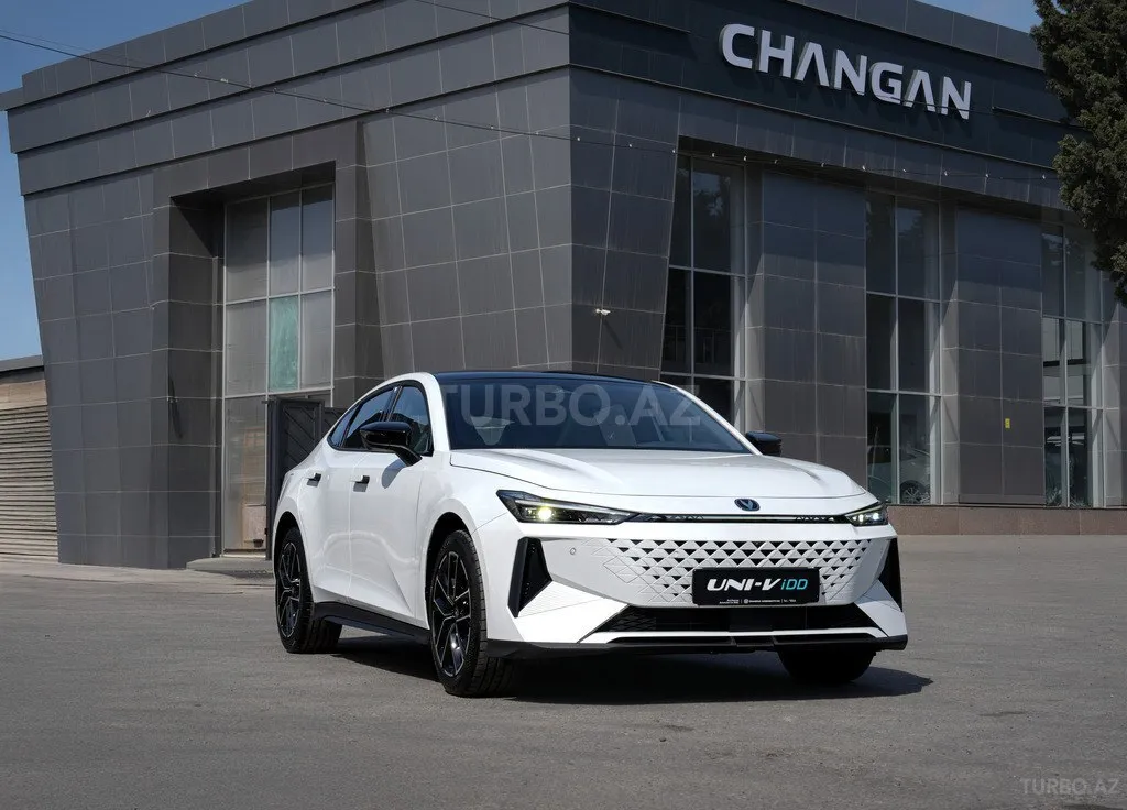 Changan Uni-V iDD 2025 — фото 1 из 10