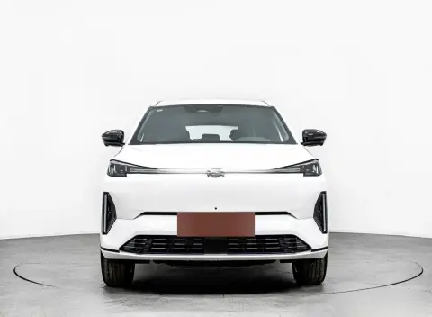Changan Qiyuan Q05 2025 — миниатюра 2