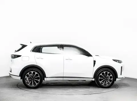 Changan Qiyuan Q05 2025 — миниатюра 5