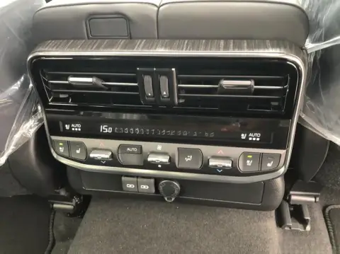 Toyota Land Cruiser 2026 — миниатюра 10