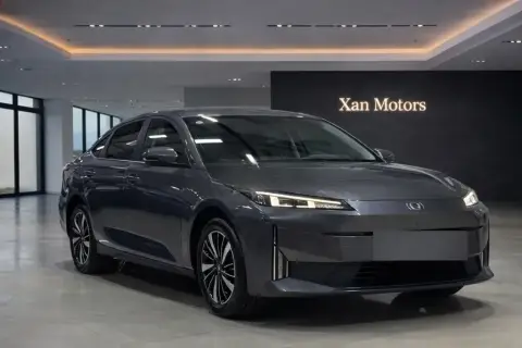 Changan Qiyuan A05 2025 — миниатюра 2