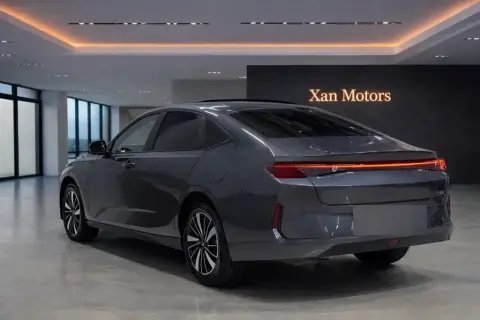 Changan Qiyuan A05 2025 — миниатюра 7