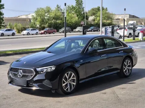 Mercedes-Benz E 350 e 2025 — миниатюра 2
