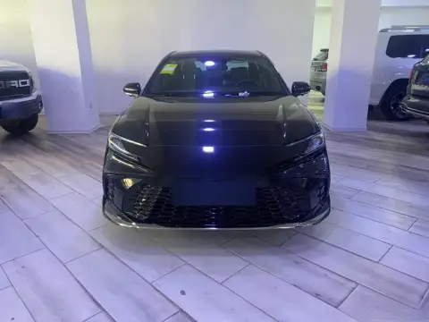 Toyota Camry 2025