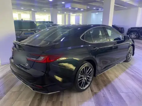 Toyota Camry 2025 — миниатюра 4