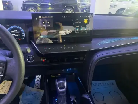 Toyota Camry 2025 — миниатюра 5