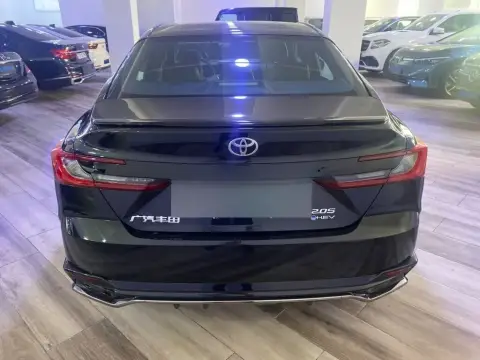 Toyota Camry 2025 — миниатюра 9