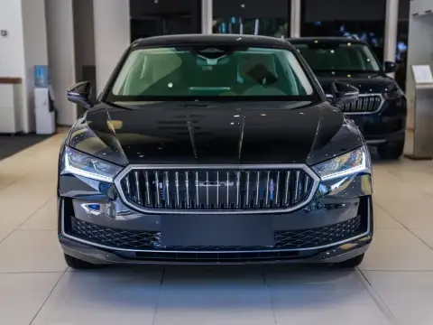 Skoda Superb 2025 — миниатюра 3