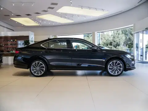Skoda Superb 2025 — миниатюра 5