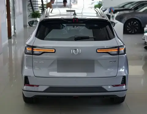 Changan Nevo Q05 2025 — миниатюра 6