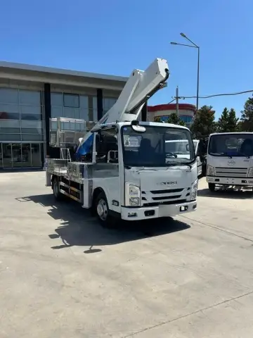 Isuzu ELF 2026 — миниатюра 8