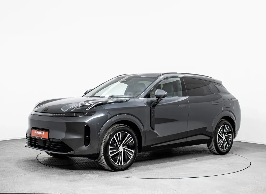 Lynk & Co 08 2025 — фото 1 из 10