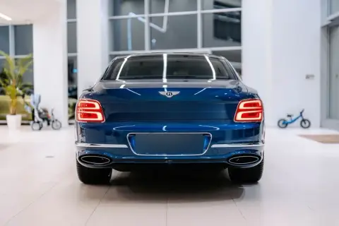 Bentley Flying Spur 2025 — миниатюра 7