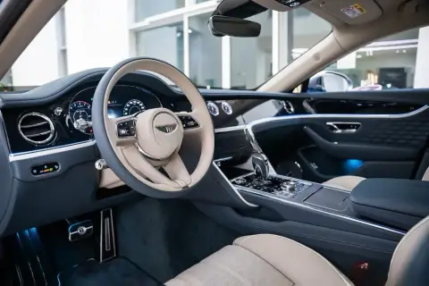 Bentley Flying Spur 2025 — миниатюра 9