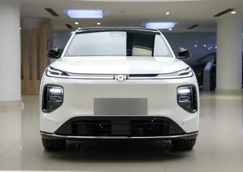 Changan Nevo Q07 2025 — миниатюра 2