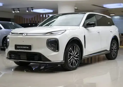 Changan Nevo Q07 2025 — миниатюра 4