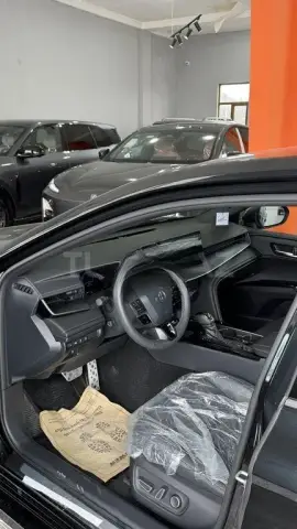 Toyota Camry 2025 — миниатюра 8