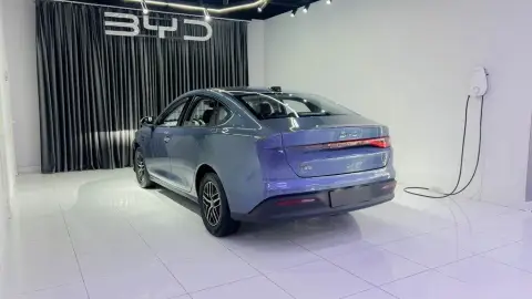 BYD Seal 05 2025 — миниатюра 2