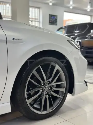 Toyota Camry 2025 — миниатюра 8