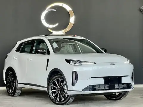 Changan Qiyuan Q05 2025 — миниатюра 1