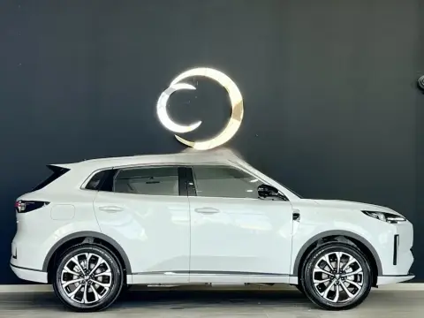 Changan Qiyuan Q05 2025 — миниатюра 10