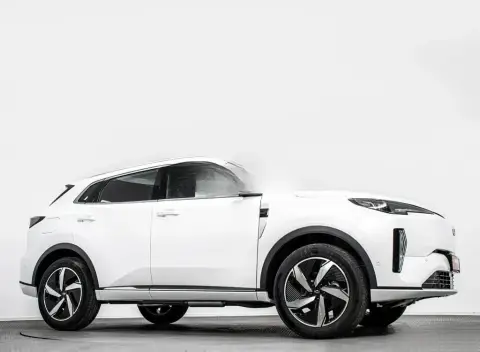 Changan Nevo Q05 2025 — миниатюра 3