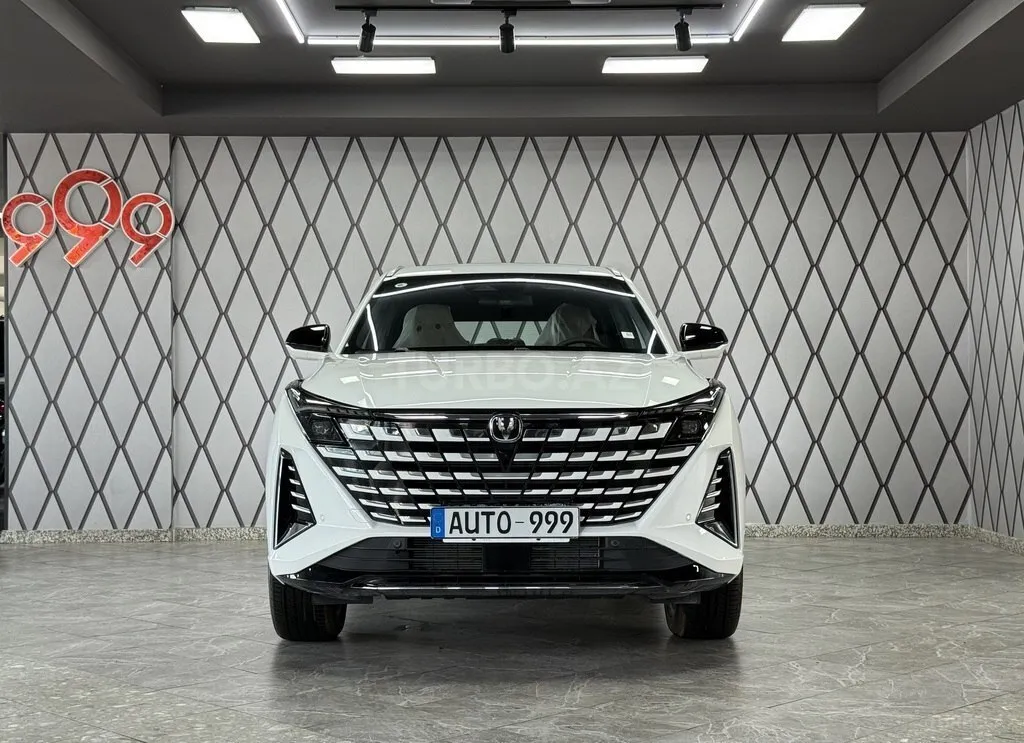 Changan Uni-Z 2025 — фото 1 из 10