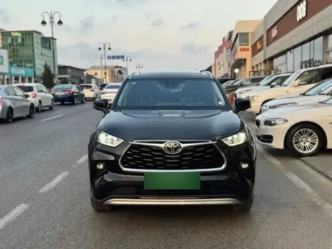 Toyota Highlander 2025 — миниатюра 1