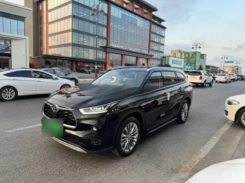 Toyota Highlander 2025 — миниатюра 2