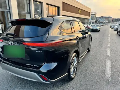 Toyota Highlander 2025 — миниатюра 5