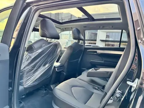 Toyota Highlander 2025 — миниатюра 8