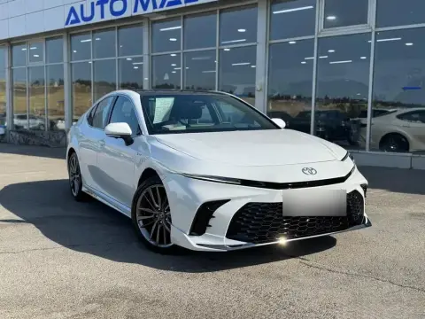 Toyota Camry 2025 — миниатюра 2
