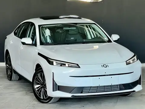 Changan Qiyuan A05 2025 — миниатюра 9