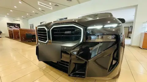 BMW XM 50e 2025 — миниатюра 7