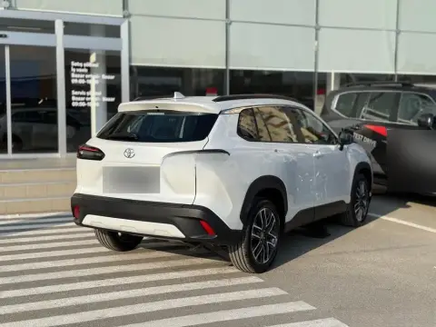 Toyota Corolla Cross 2026 — миниатюра 8