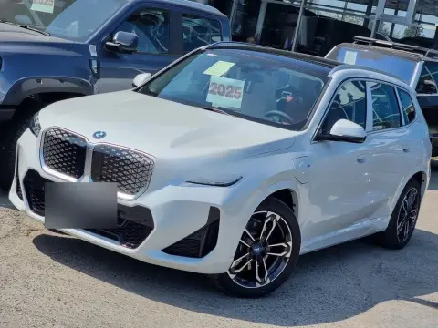 BMW iX1 2025 — миниатюра 4