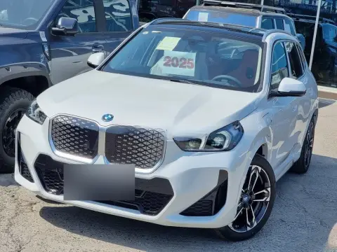 BMW iX1 2025 — миниатюра 5