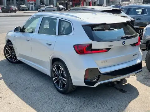 BMW iX1 2025 — миниатюра 10
