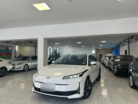 Changan Qiyuan A05 2025 — миниатюра 1